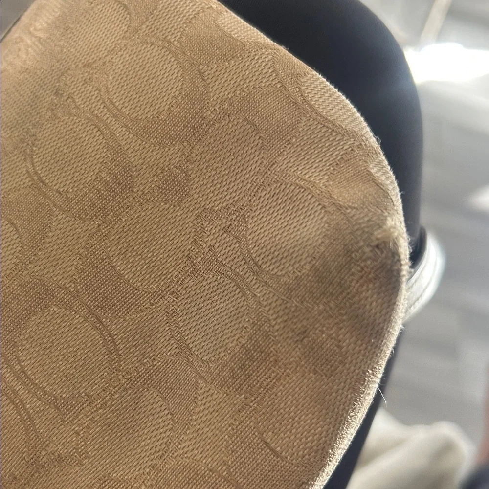 Coach Beige/White Signature Canvas and Leather Swingpack File Crossbody Bag
